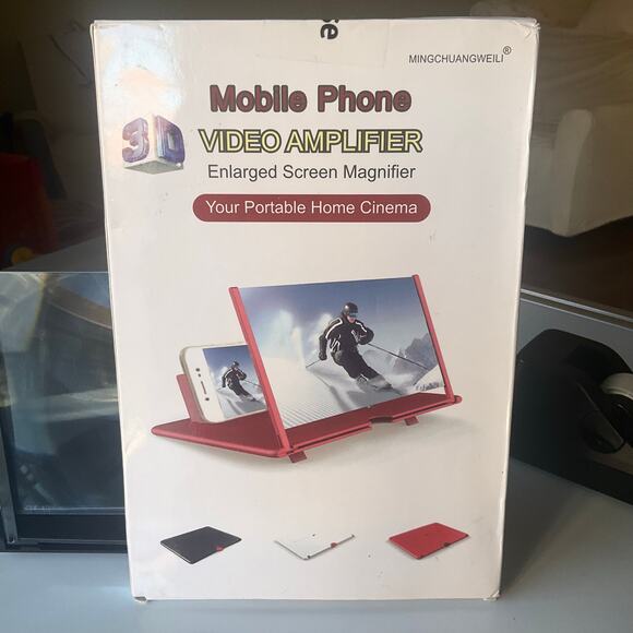 18" Screen Magnifier for Cell Phone – 3D HD Magnifing Screen Enlarger Projector - Picture 2 of 8